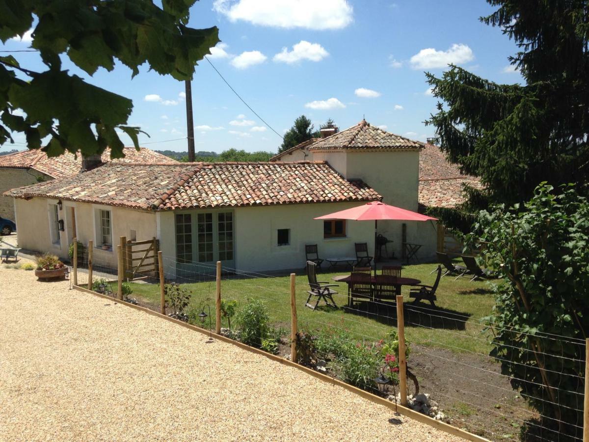Chez Sarrazin Brossac Exterior foto