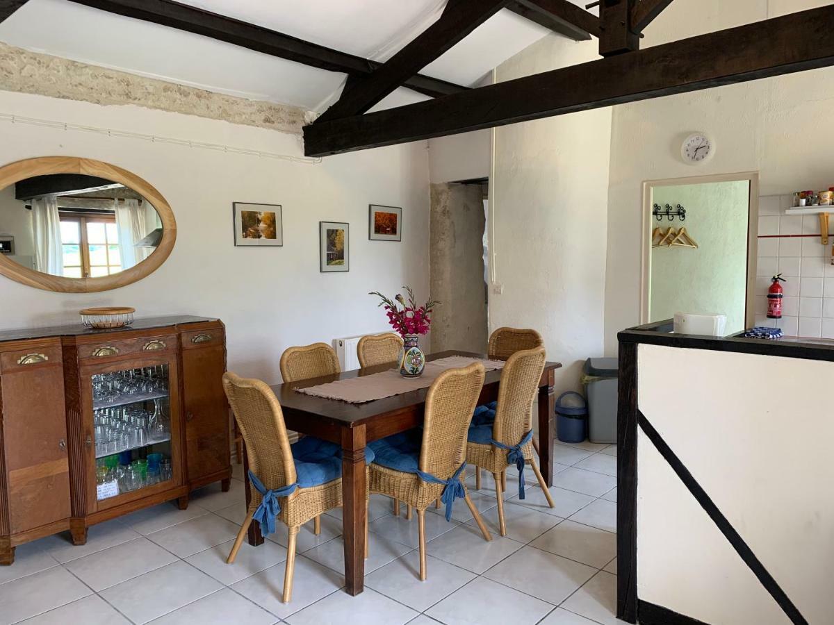 Chez Sarrazin Brossac Exterior foto