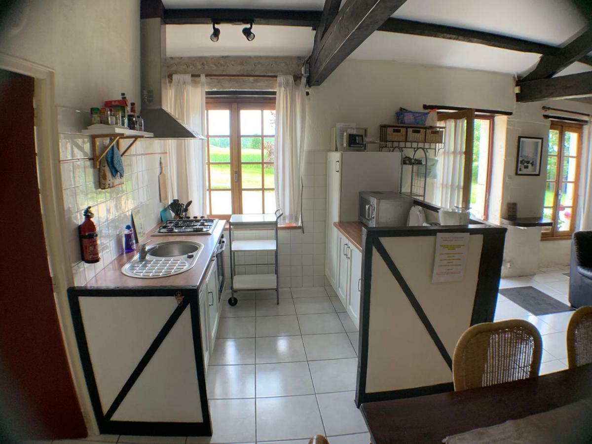 Chez Sarrazin Brossac Exterior foto